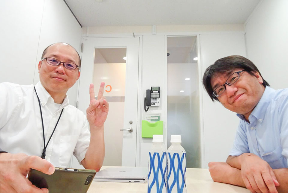 バーチャルオフィスで打ち合わせ