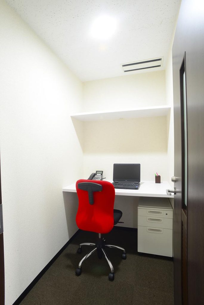 個室タイプのレンタルオフィス